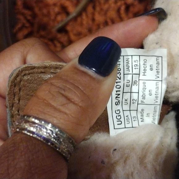 Kids UGG duck boots - Picture 6 of 7